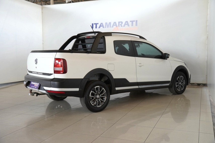 volkswagen saveiro cd cross 1.6 2017/2018 - itamarati veiculos