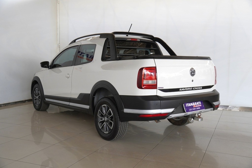volkswagen saveiro cd cross 1.6 2017/2018 - itamarati veiculos