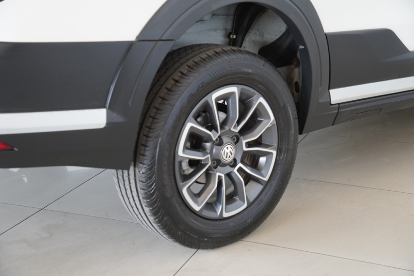 volkswagen saveiro cd cross 1.6 2017/2018 - itamarati veiculos