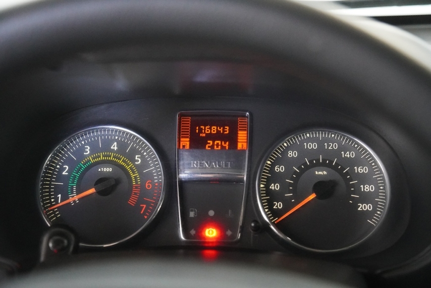 renault clio expression 1.0 16v 2012/2013 - itamarati veiculos