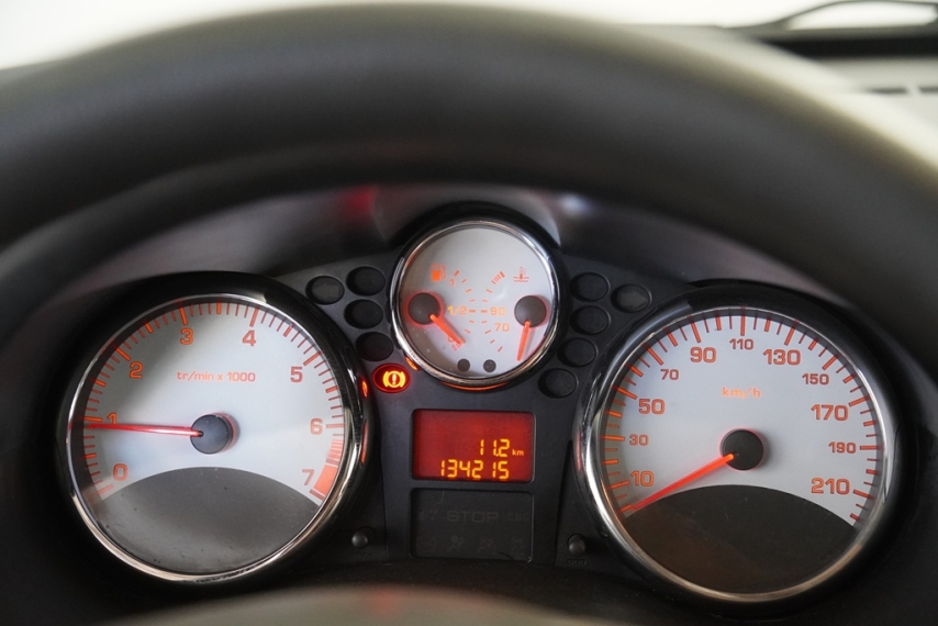 peugeot 207 hb xr 1.4 16v 2011/2012 - itamarati veiculos