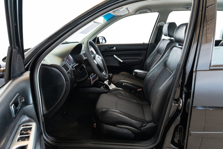 volkswagen golf sportline 1.6 8v 2011/2011 - itamarati veiculos15