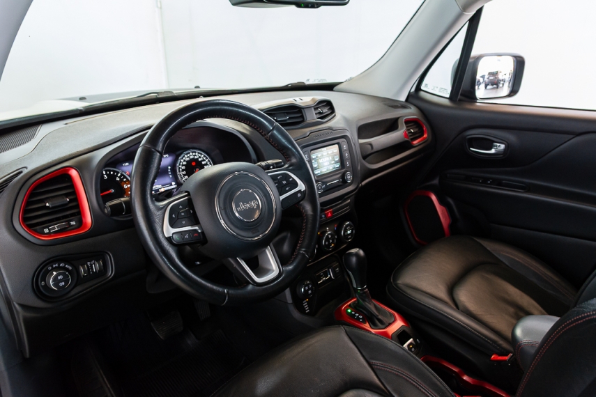 jeep renegade thawk 2.0 16v 2018/2018 - itamarati veiculos10