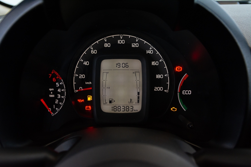 fiat uno way 1.0 8v 2014/2015 - itamarati veiculos12