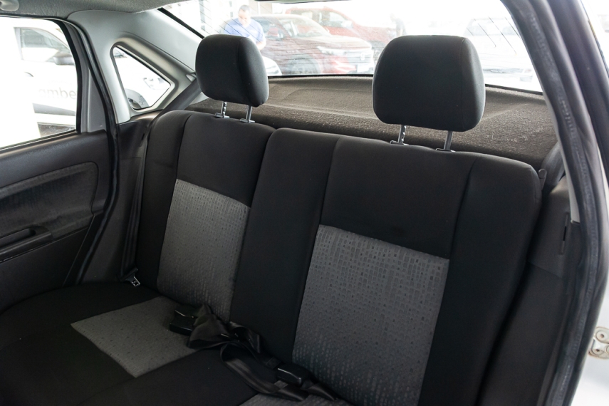 ford fiesta sedan 1.6 8v 2013/2014 - itamarati veiculos17