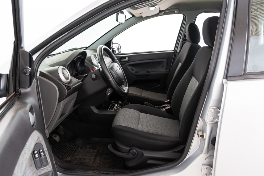 ford fiesta sedan 1.6 8v 2013/2014 - itamarati veiculos14