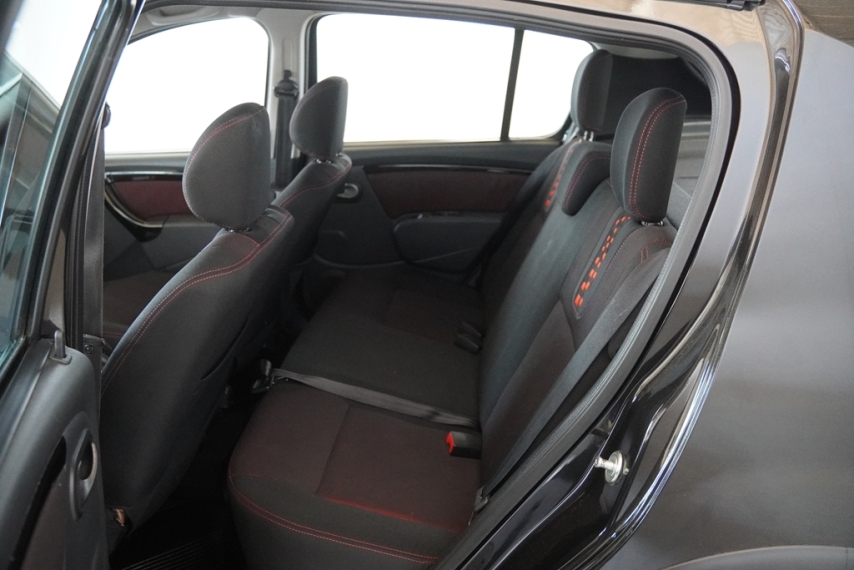 renault sandero stepway 1.6 8v 2014/2014 - itamarati veiculos16