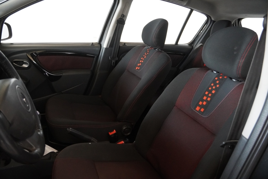 renault sandero stepway 1.6 8v 2014/2014 - itamarati veiculos15