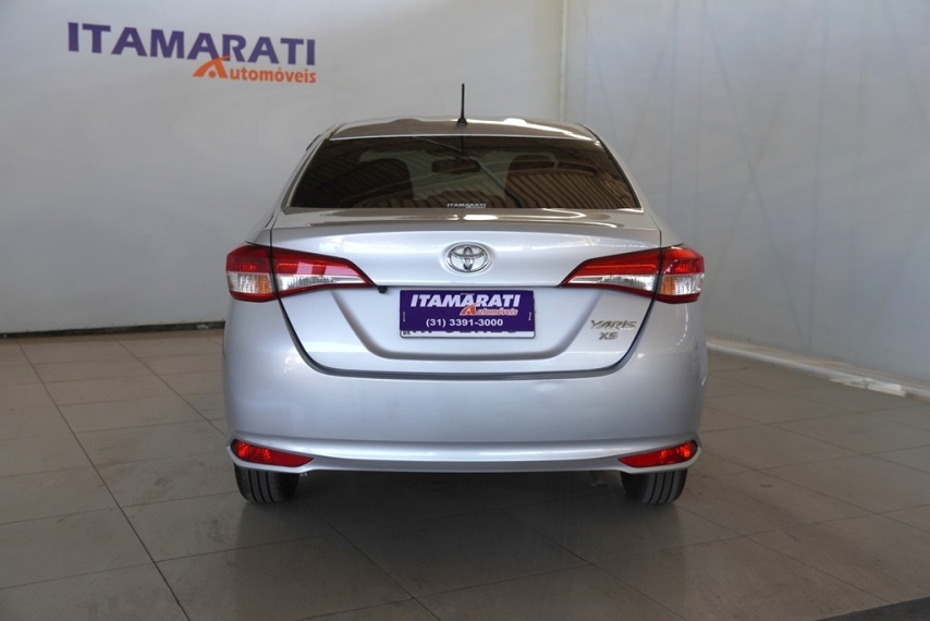 toyota yaris xs 1.5 16v 2020/2021 - itamarati veiculos5