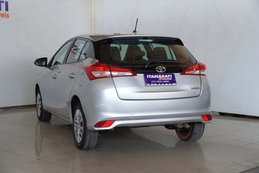 toyota yaris ha xl 1.5 16v 2024/2025 - itamarati veiculos4
