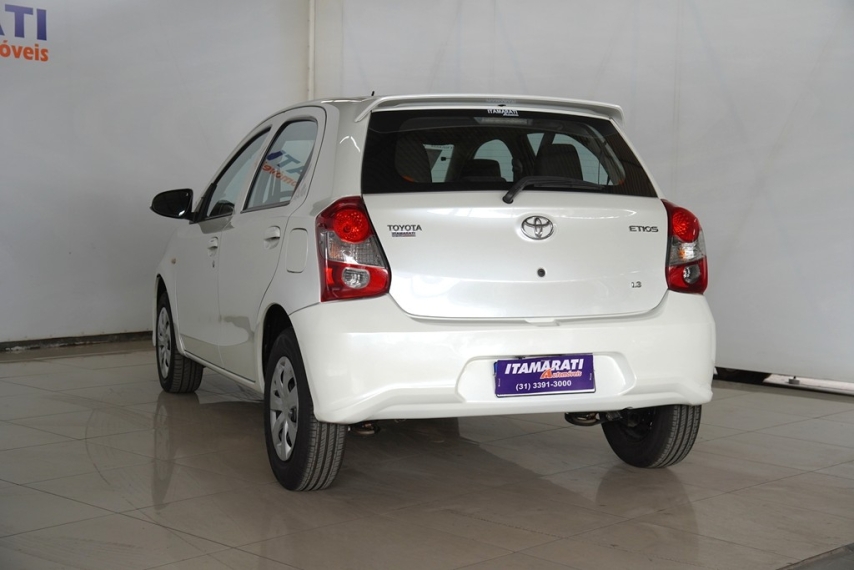 toyota etios hb x vsc mt 1.3 16v 2019/2020 - itamarati veiculos4