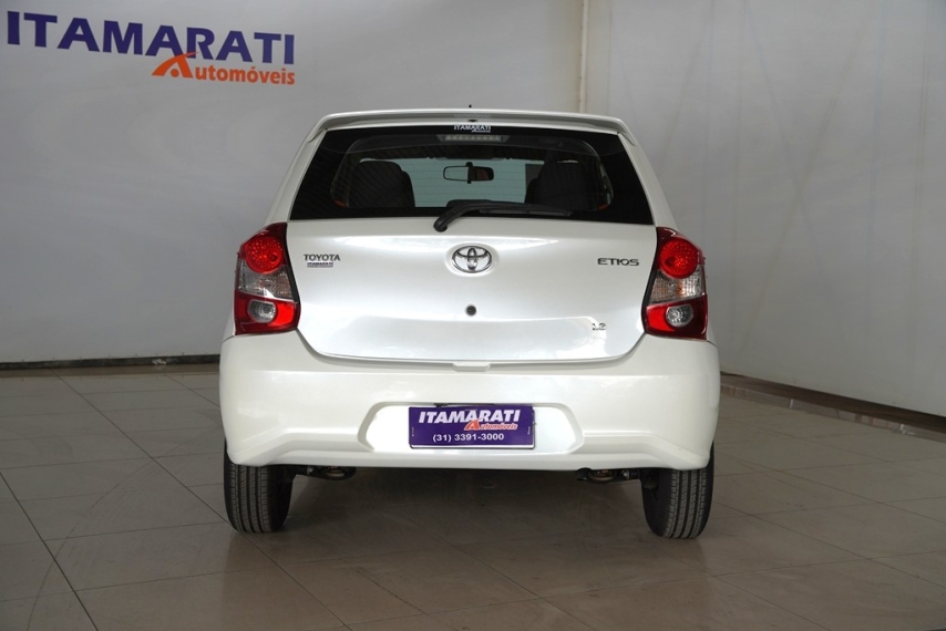 toyota etios hb x vsc mt 1.3 16v 2019/2020 - itamarati veiculos5