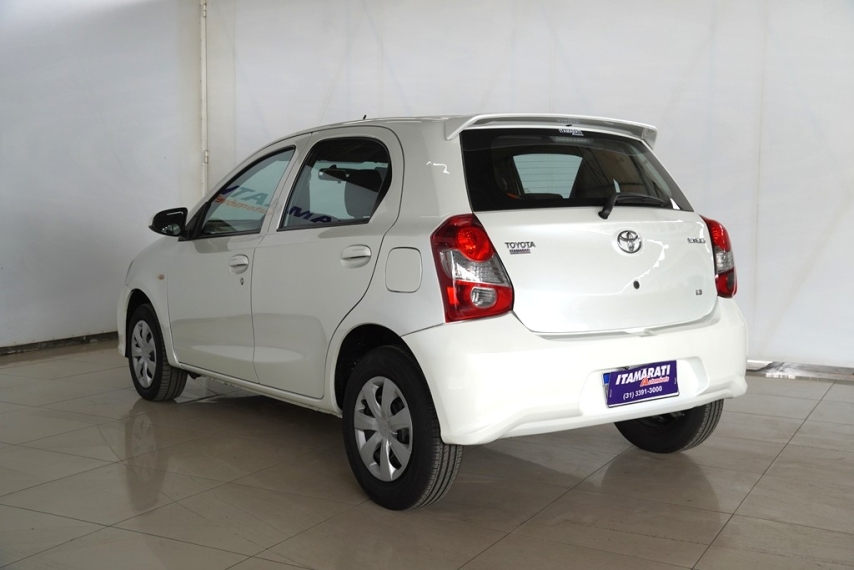 toyota etios hb x vsc mt 1.3 16v 2019/2020 - itamarati veiculos3
