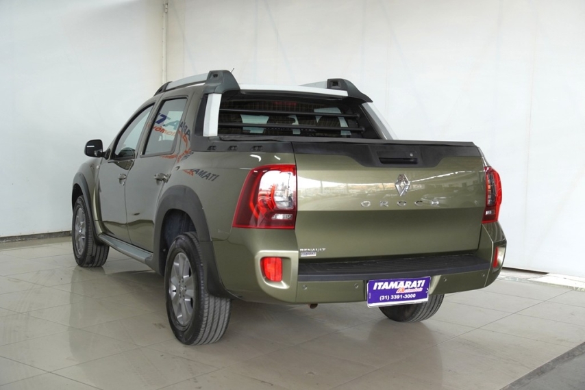 renault oroch dynamique 2.0 16v 2016/2017 - itamarati veiculos4