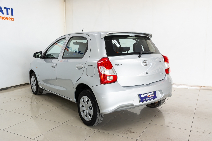 toyota etios hb x 1.3 16v 2017/2018 - itamarati veiculos3