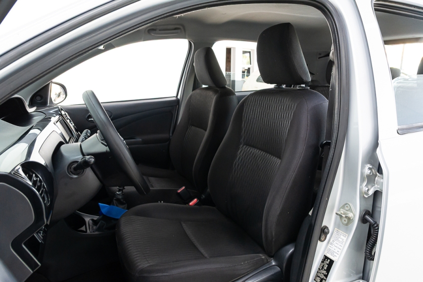 toyota etios hb x 1.3 16v 2017/2018 - itamarati veiculos14