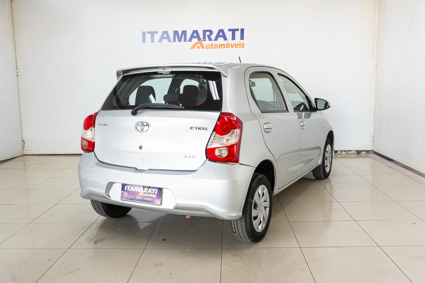 toyota etios hb x 1.3 16v 2017/2018 - itamarati veiculos6