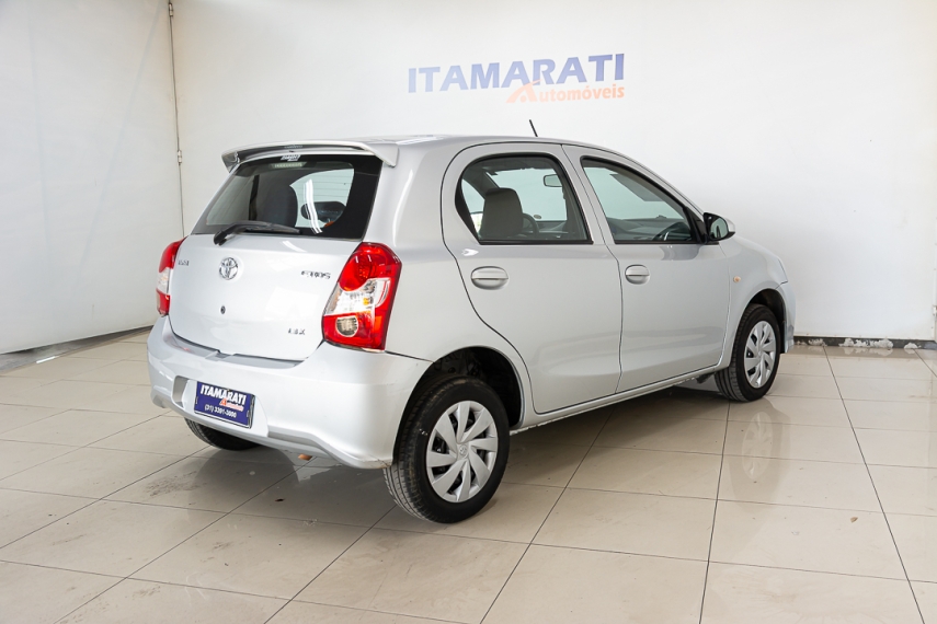 toyota etios hb x 1.3 16v 2017/2018 - itamarati veiculos7