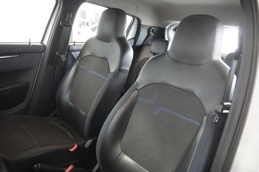 renault 	kwid intens 2 1.0 12v 2022/2023 - itamarati veiculos17