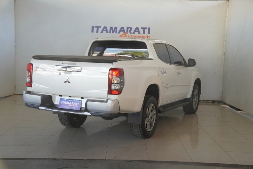 mitsubishi triton sport 2.4 16v 2021/2022 - itamarati veiculos6