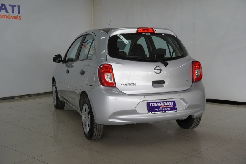 nissan march 1.0 12v 2015/2016 - itamarati veiculos4