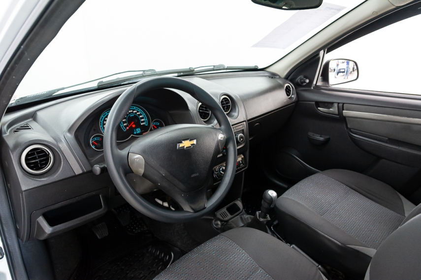 chevrolet celta lt 1.0 2014/2014 - itamarati veiculos11
