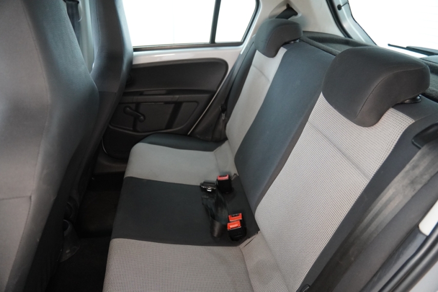 volkswagen up take 1.0 12v 2014/2015 - itamarati veiculos15