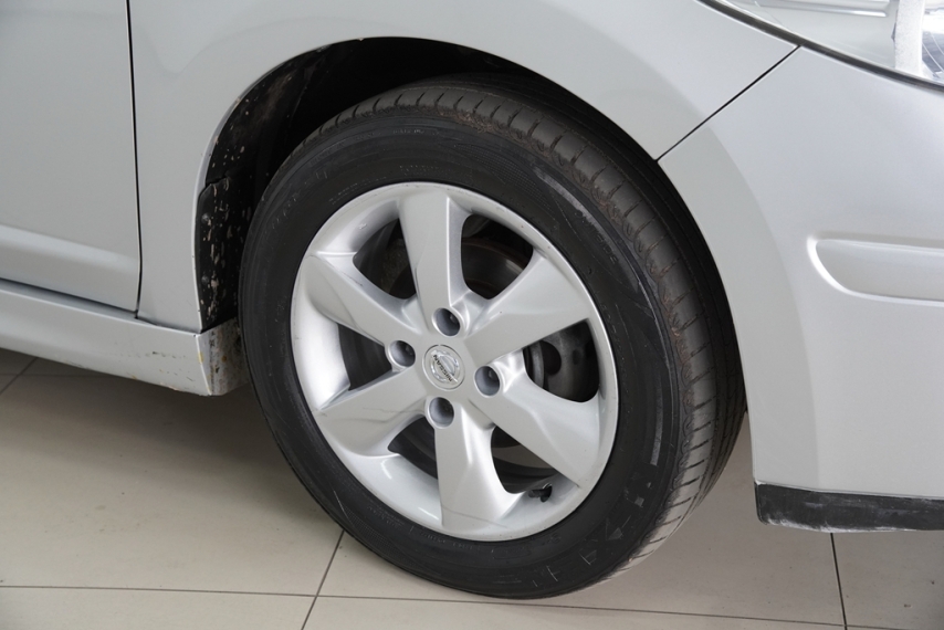 nissan tiida sl 1.8 16v 2012/2013 - itamarati10