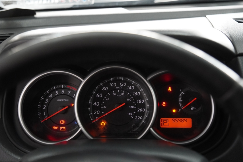 nissan tiida sl 1.8 16v 2012/2013 - itamarati13