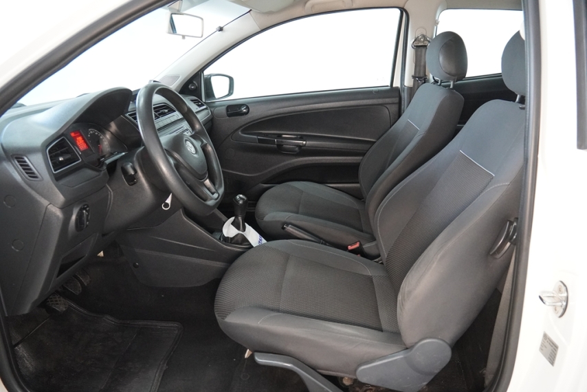 volkswagen saveiro rb 1.6 8 v 2020/2021 - itamarati veiculos13