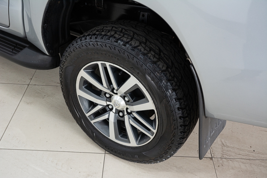 toyota hilux srx 2.8 16v 2017/2018 - itamarati veiculos11