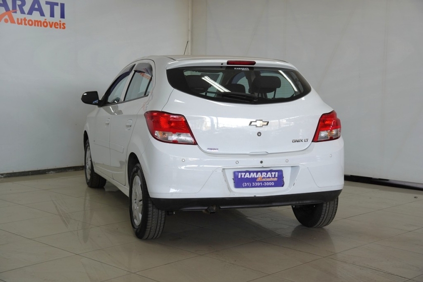 chevrolet onix 1.0mt lt 1.0 8v 2013/2013 - itamarati veiculos4