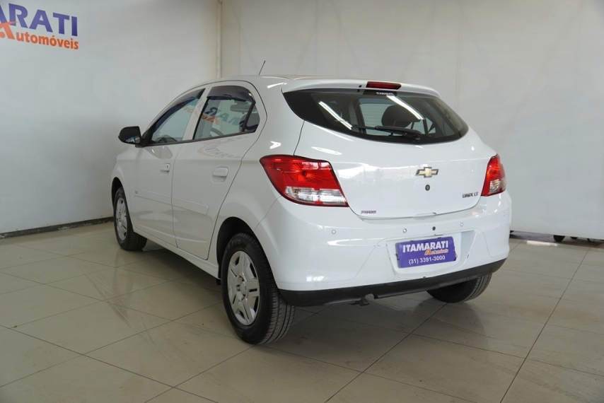 chevrolet onix 1.0mt lt 1.0 8v 2013/2013 - itamarati veiculos3