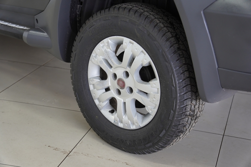fiat strada advent 1.8 8v 2008/2009 - itamarati veiculos10