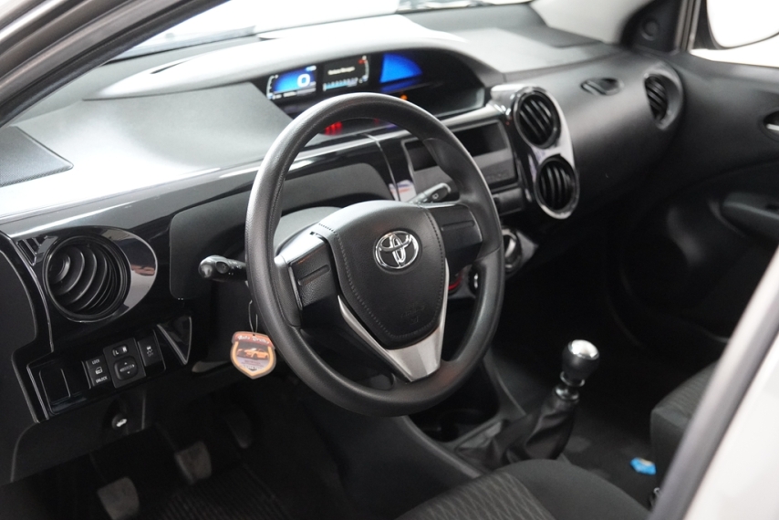 toyota etios hb x 1.6 16v 2018/2019 - itamarati veiculos11