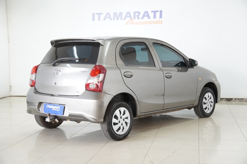 toyota etios hb x 1.6 16v 2018/2019 - itamarati veiculos7