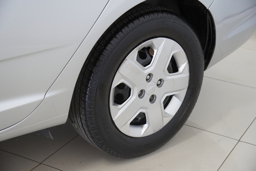 chevrolet cobalt lt 1.4 8v 2017/2018 - itamarati veiculos10
