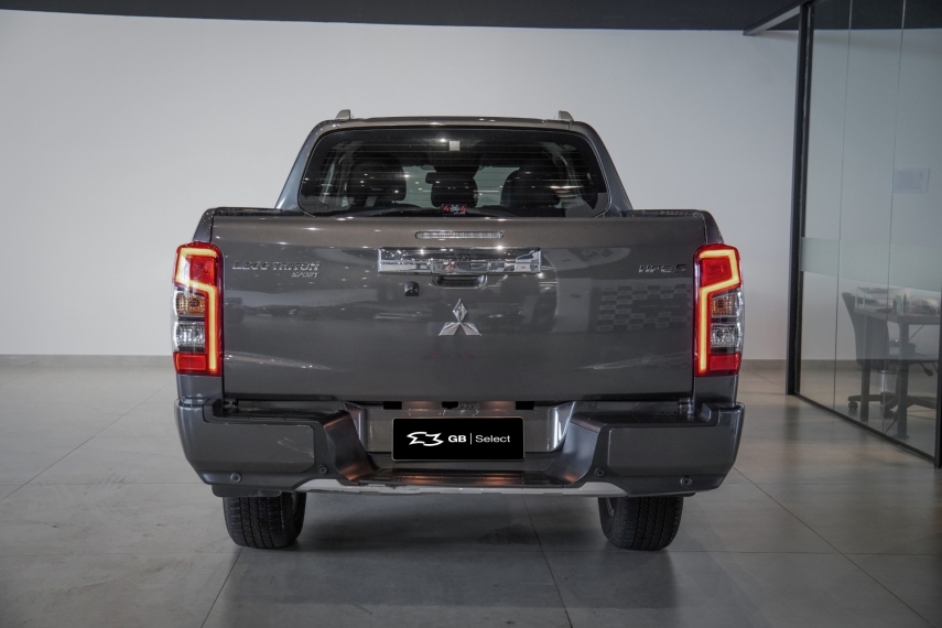 mitsubishi l200 triton 2.4 turbo diesel 4x4 at sport hpe-s 2024