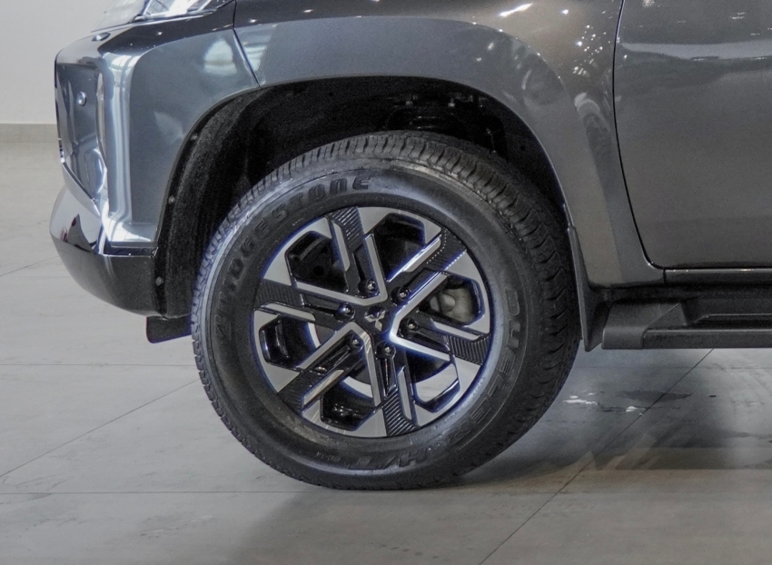 mitsubishi l200 triton 2.4 turbo diesel 4x4 at sport hpe-s 2024