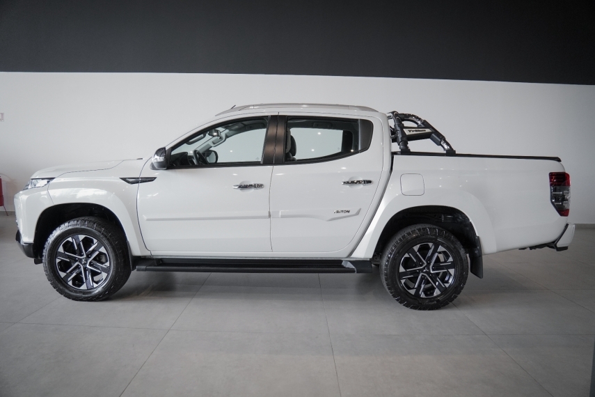 mitsubishi l200 triton 2.4 16v turbo diesel sport hpe-s cd 4p 4x4 automatico