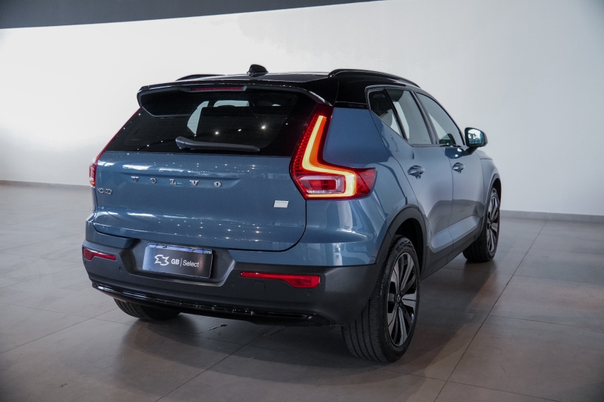volvo xc40 p6 recharge electric plus awd.