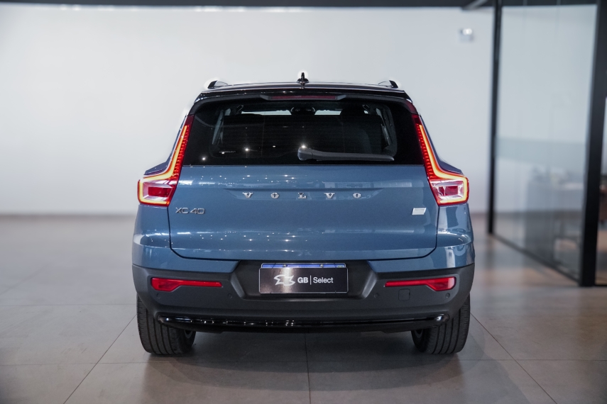 volvo xc40 p6 recharge electric plus awd.