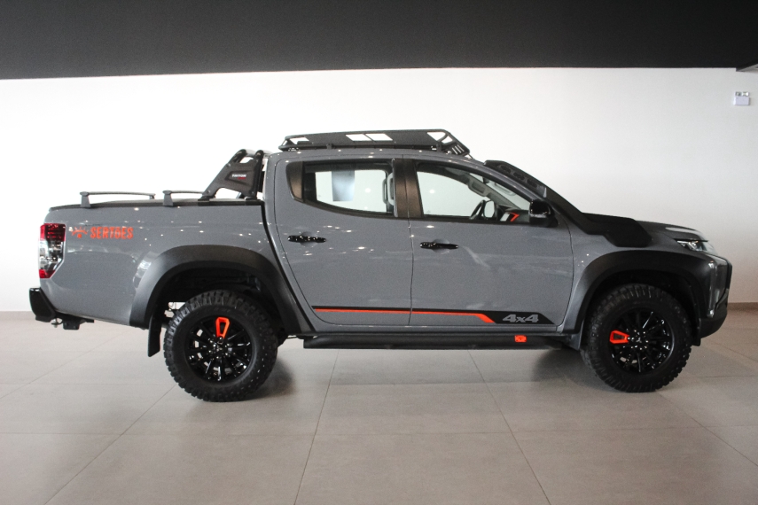 mitsubishi l200 triton 2.4 16v turbo diesel sport savana cd 4p 4x4 automatico 2.0 2024