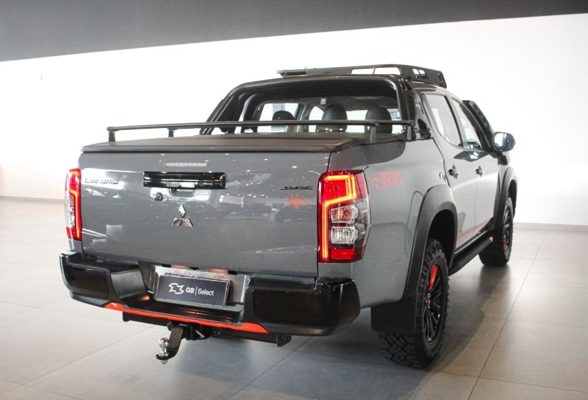 mitsubishi l200 triton 2.4 16v turbo diesel sport savana cd 4p 4x4 automatico 2.0 2024