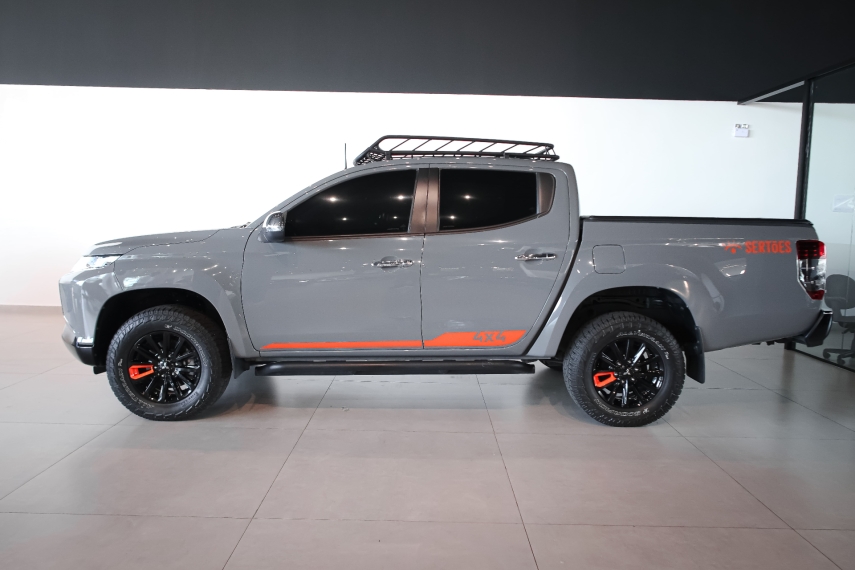 mitsubishi l200 triton 2.4 16v turbo diesel sport hpe sertoes cd 4p 4x4 automatico 2024