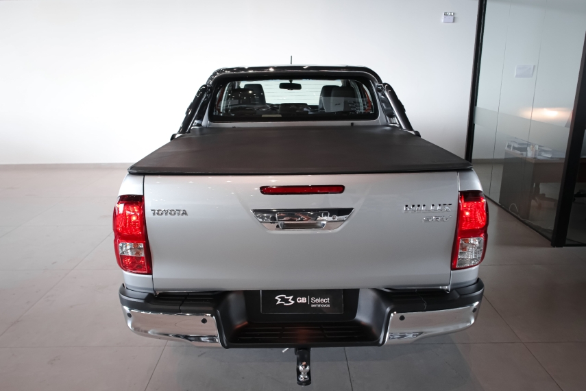 toyota hilux 2.8 d-4d turbo diesel cd srv 4x4 automatico 4p 2024
