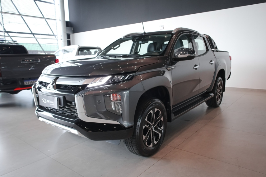 mitsubishi l200 triton 2.4 16v turbo diesel sport hpe-s cd 4p 4x4 automatico 20252