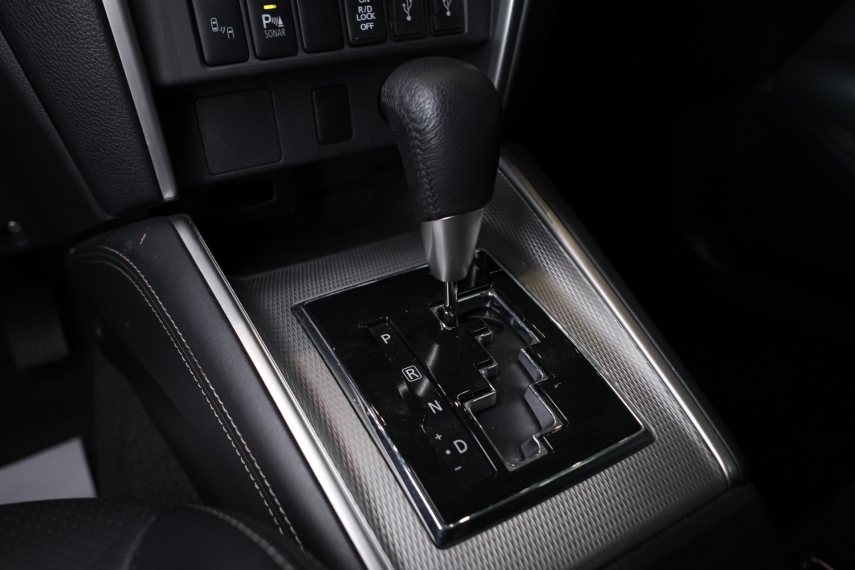 mitsubishi l200 triton 2.4 16v turbo diesel sport hpe-s cd 4p 4x4 automatico 20254