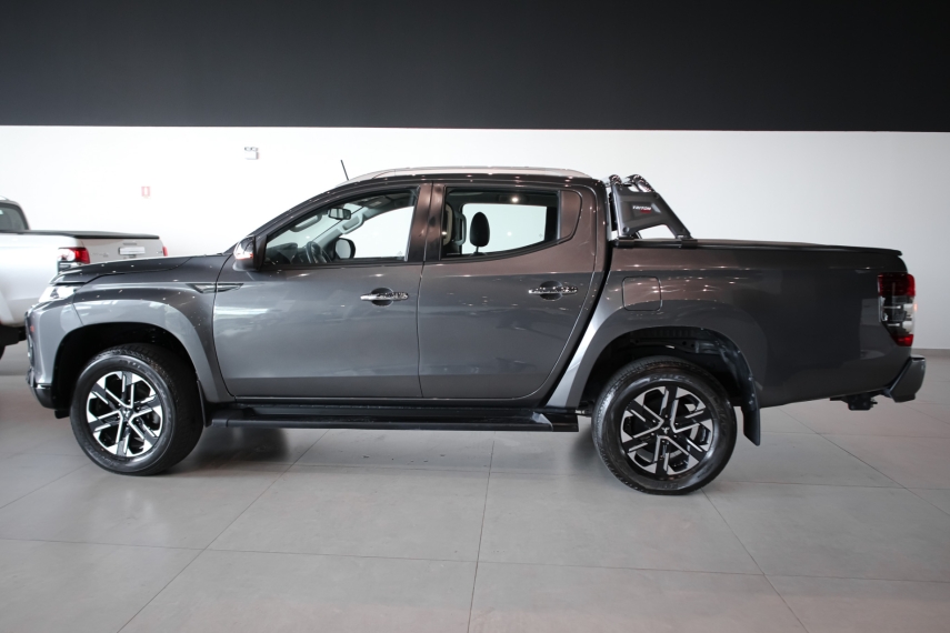mitsubishi l200 triton 2.4 16v turbo diesel sport hpe-s cd 4p 4x4 automatico 202513