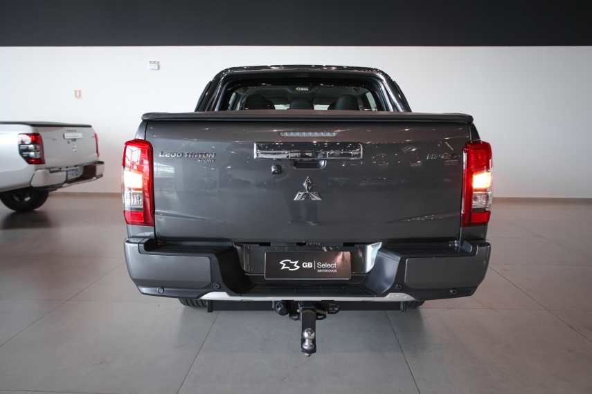 mitsubishi l200 triton 2.4 16v turbo diesel sport hpe-s cd 4p 4x4 automatico 202514